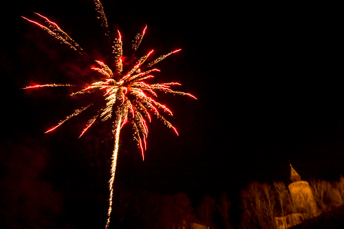 feuerwerk auf winterhochzeit